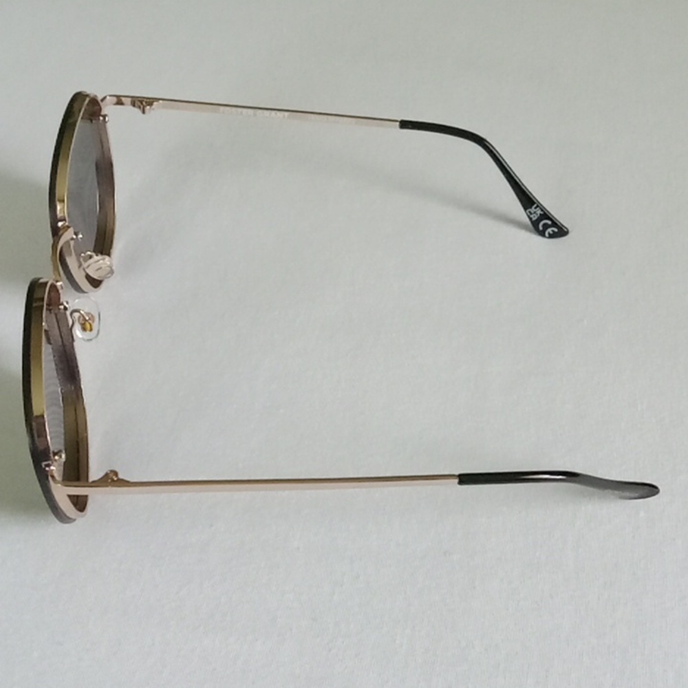 Foster Grant Sunglasses - Picture 6 of 10